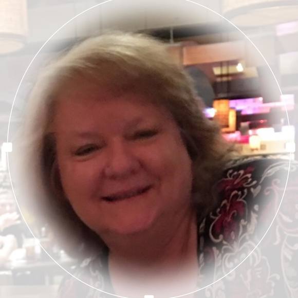 Meet your Posher, Debbie - Picture 1 of 1